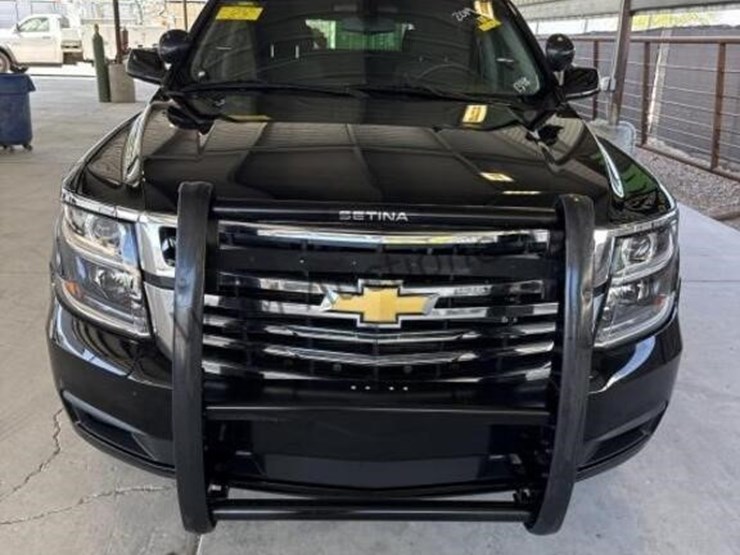 2019-chevrolet-tahoe-image-3