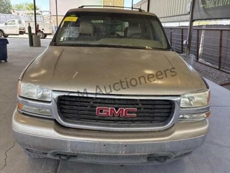 2005-gmc-yukon-image-3