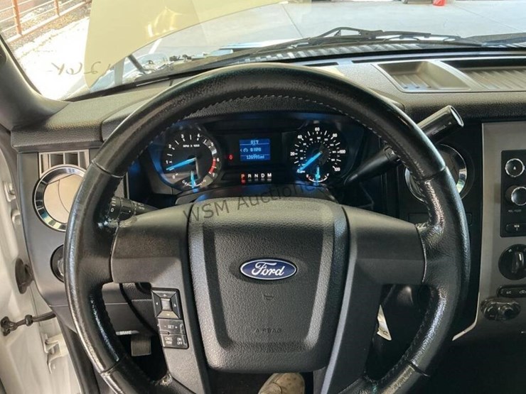 2017-ford-expedition-image-16
