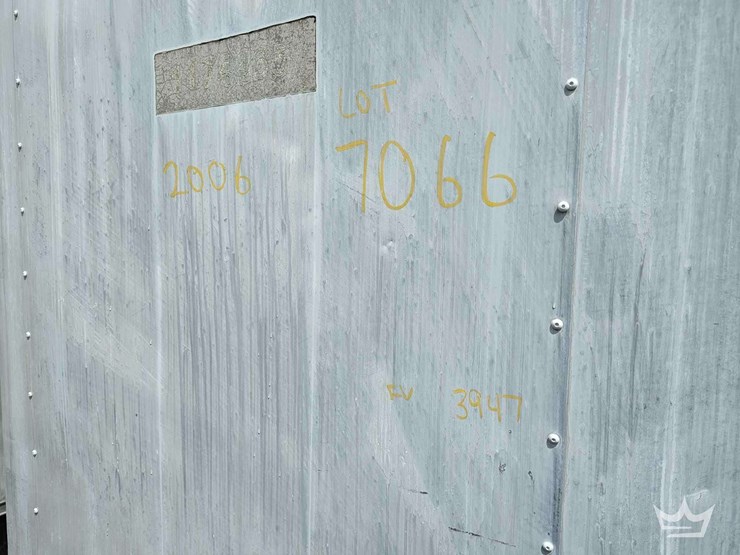 2006-port-city-5ft.-x-8ft.-s/a-enclosed-trailer-image-8
