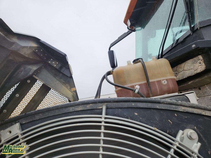 2020-deere-310e-image-22