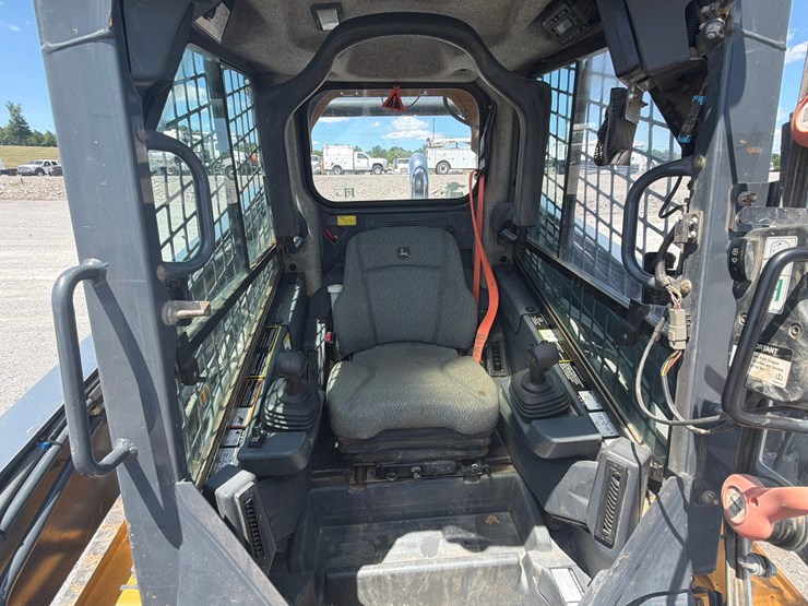 deere-333g-image-14