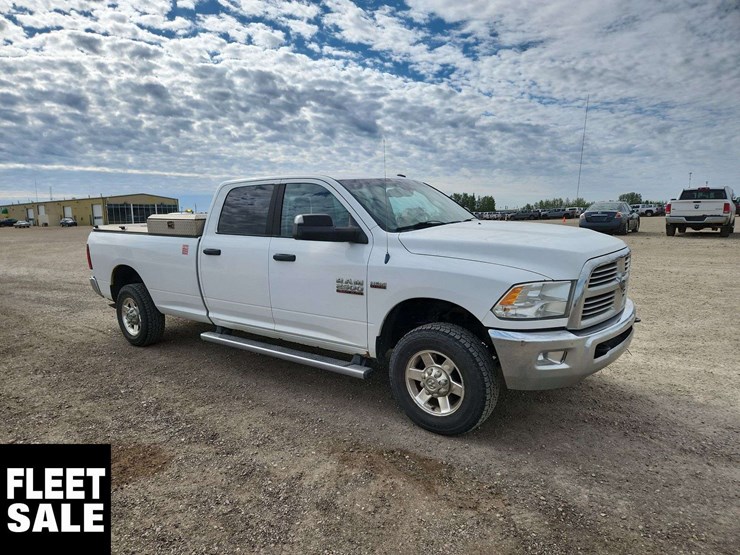 2013-ram-2500-slt-image-2