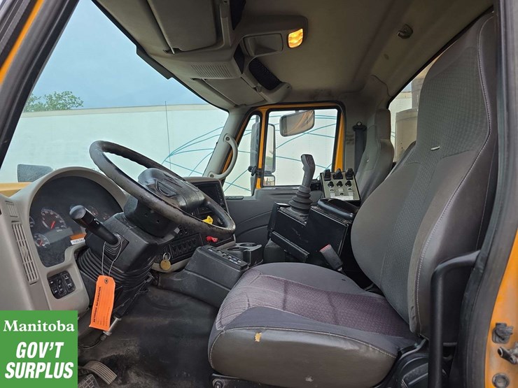 2008-international-workstar-7600-image-22