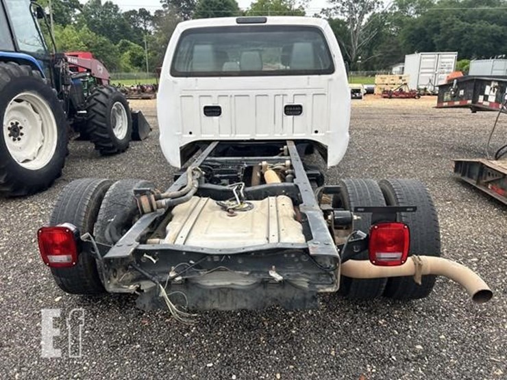 2016-ford-f350-sd-xl-image-3