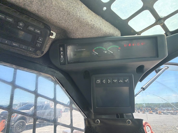 deere-333g-image-16