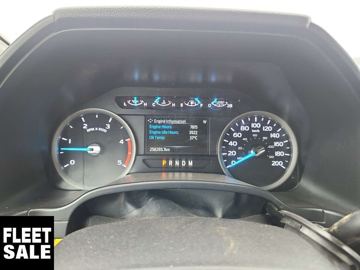 2021-ford-f550-image-24