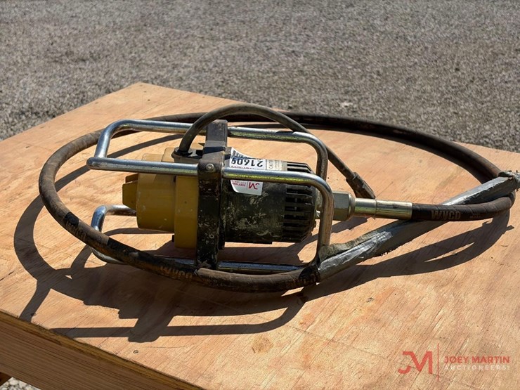 electric-concrete-vibrator-image-2