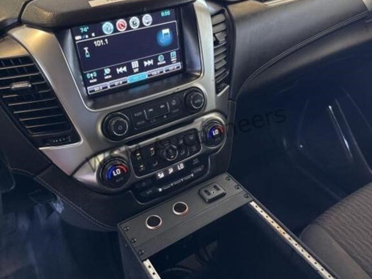 2019-chevrolet-tahoe-image-21