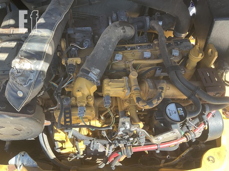 2021-caterpillar-906m-image-16