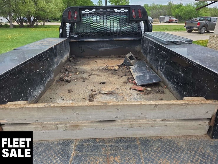 2017-ford-f550-image-8