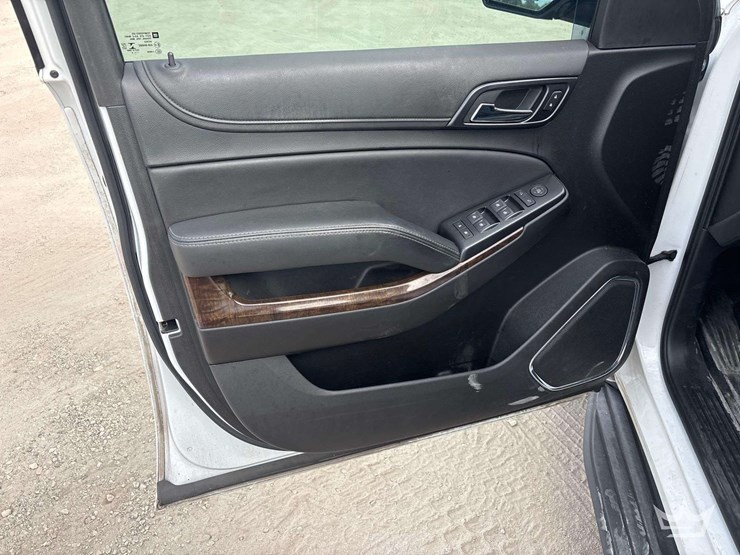 2019-chevrolet-tahoe-image-6