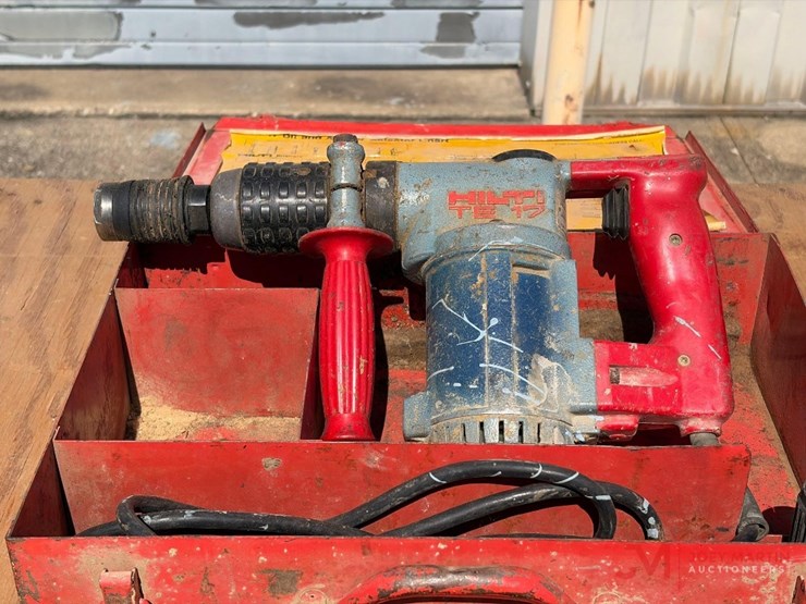 hilti-electric-hammer-drill-with-case-image-2