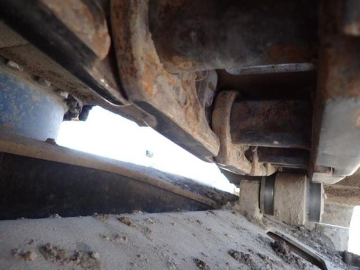 2009-deere-270d-lc-image-53