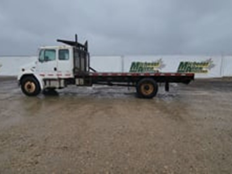 2001-freightliner-fl70-image-5