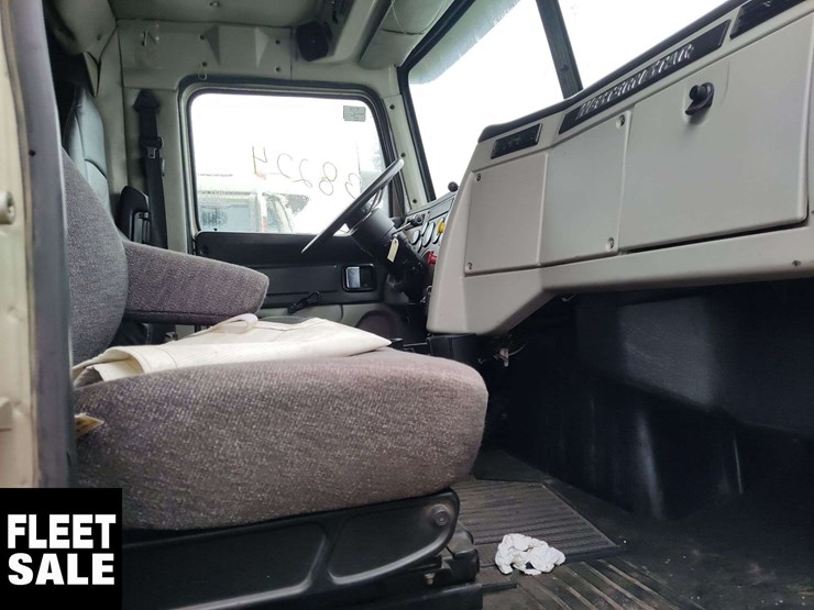 2015-western-star-4900-image-18