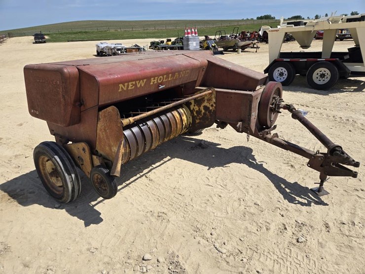 new-holland-270-image-13