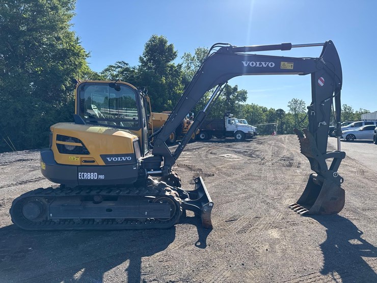 2023-volvo-ecr88d-image-6