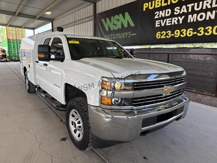 2018-chevrolet-silverado-3500hd-image-2