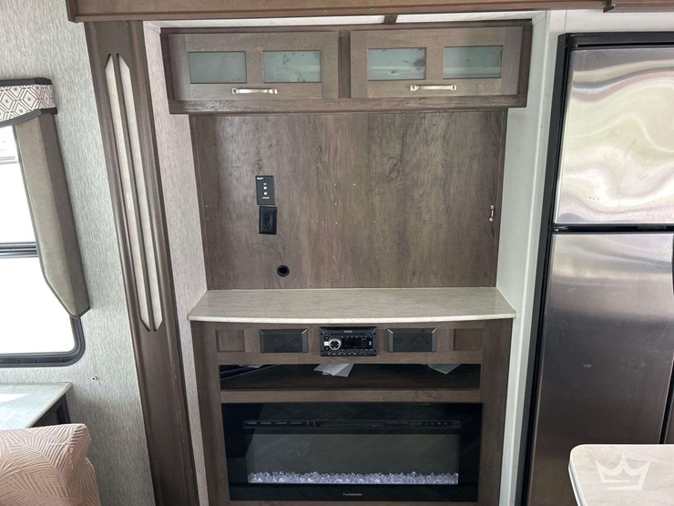 5th-wheel-camper-image-15