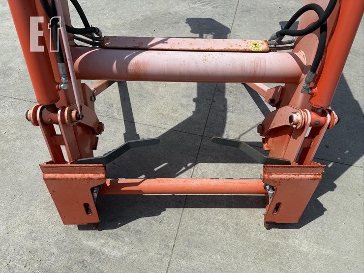 kubota-la1854-image-9