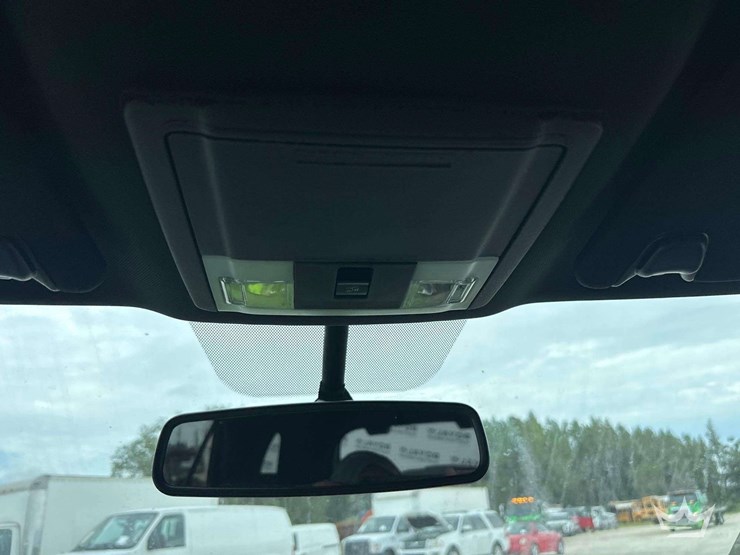 2016-ford-explorer-image-19