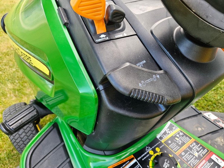 john-deere-x300-image-26