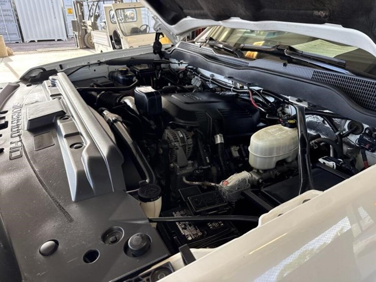 2018-chevrolet-silverado-3500hd-image-13