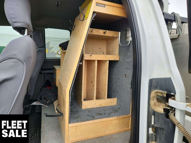 2021-ford-f550-image-12