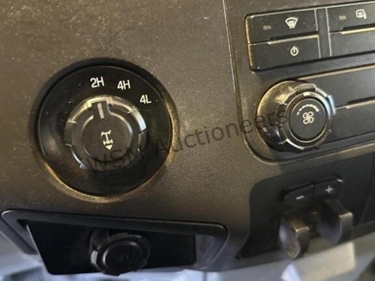 2014-ford-f250-image-24