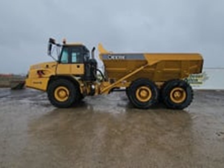 2014-deere-300d-image-5