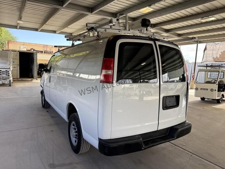 2016-chevrolet-express-2500-image-7