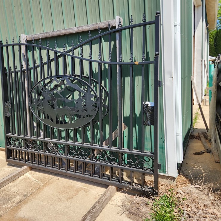 #367 • 20ft bi parting gate