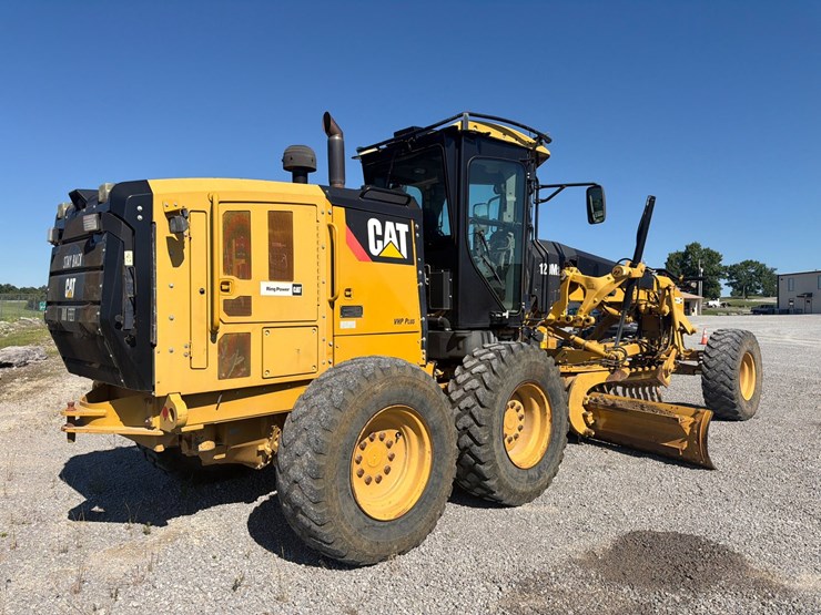 caterpillar-120m2-image-2