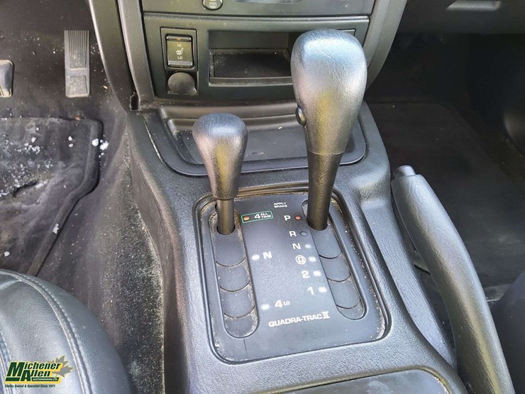 2004-jeep-grand-cherokee-image-23