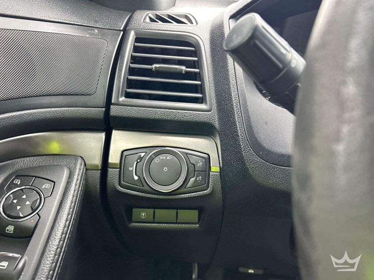 2018-ford-explorer-image-17