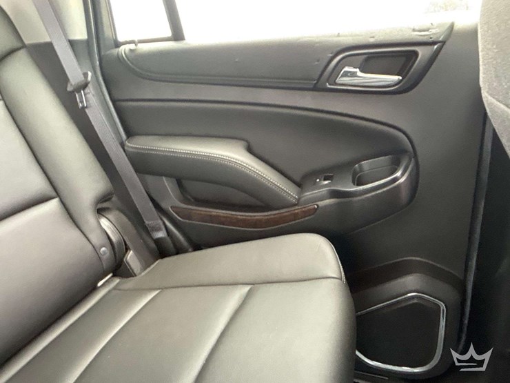 2016-chevrolet-tahoe-image-17