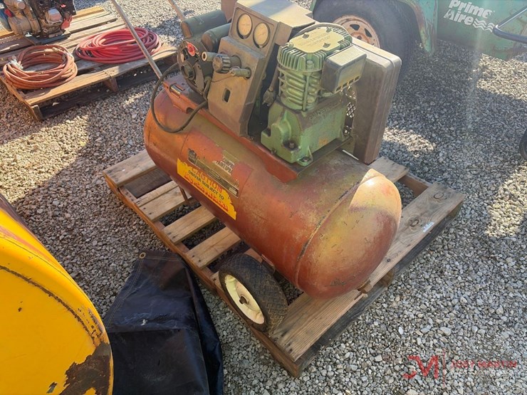 craftsman-portable-electric-air-compressor-image-3