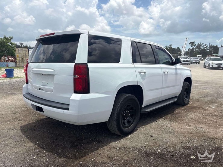 2019-chevrolet-tahoe-image-2