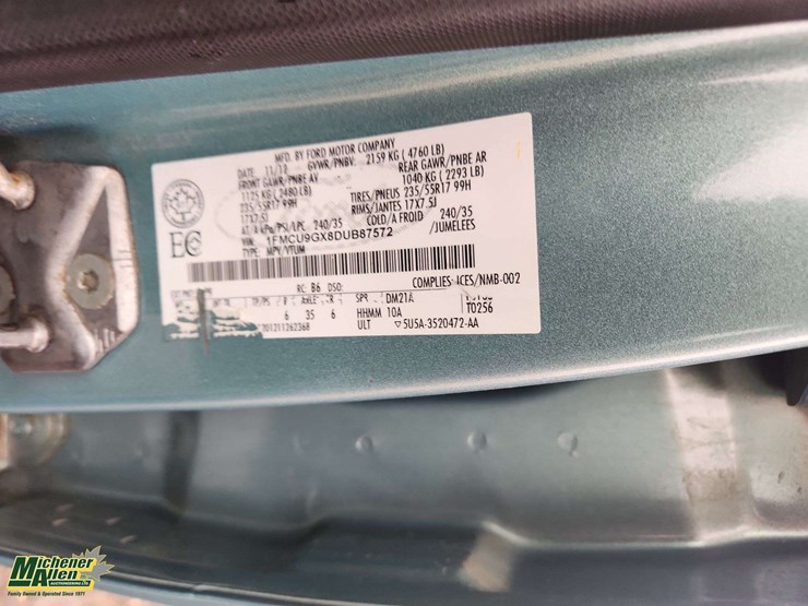 2013-ford-escape-image-36