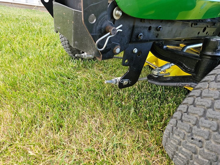 john-deere-x300-image-12