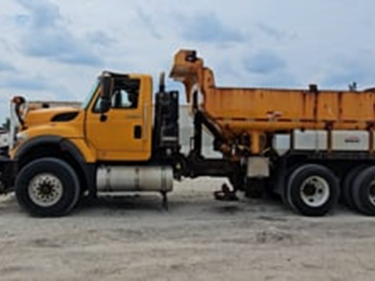 2011-international-workstar-7600-image-5