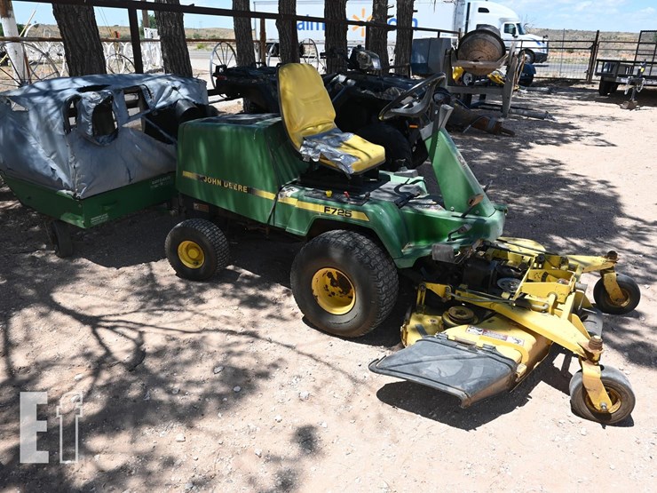 john-deere-f725-image-1
