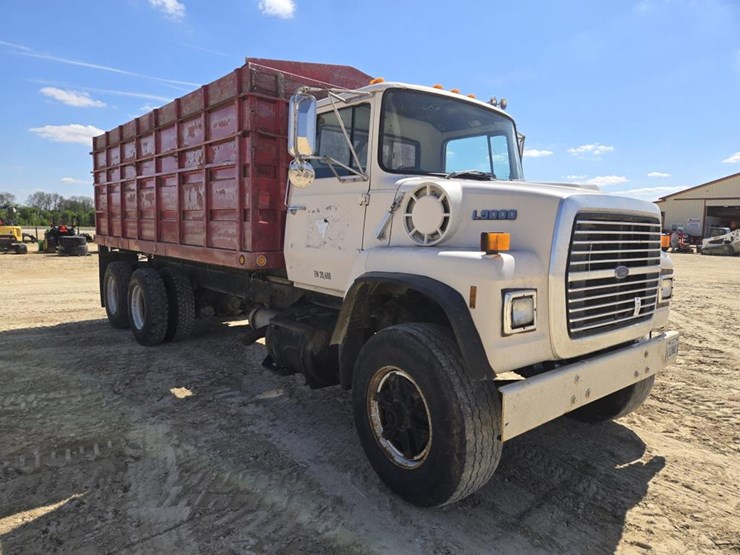 1988-ford-l9000-image-3