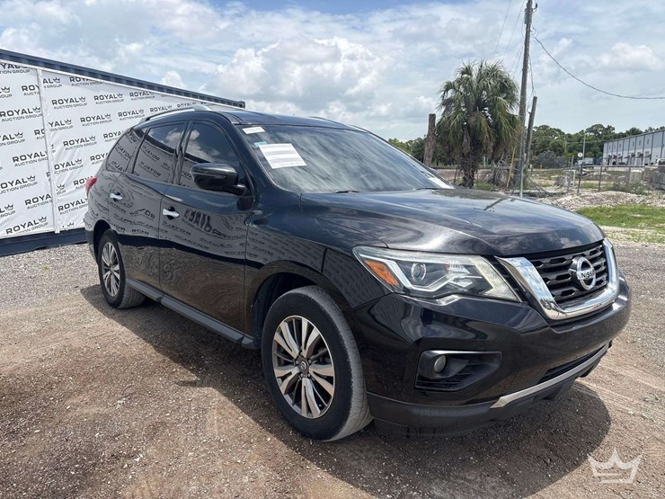 2019-nissan-pathfinder-image-2