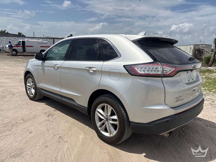 2016-ford-edge-image-2