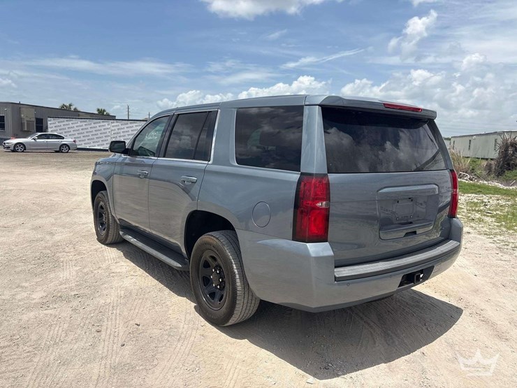 2016-chevrolet-tahoe-image-4