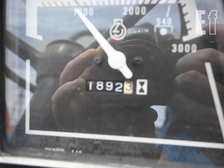 new-holland-tc30-image-6