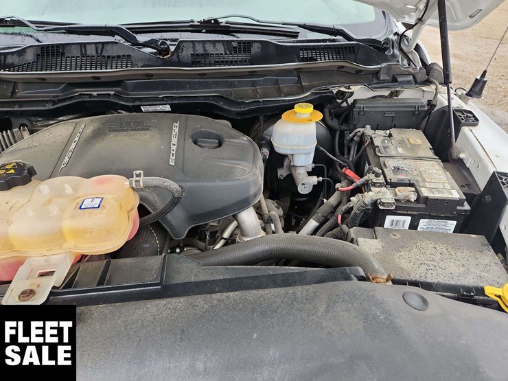 2015-dodge-1500-image-21