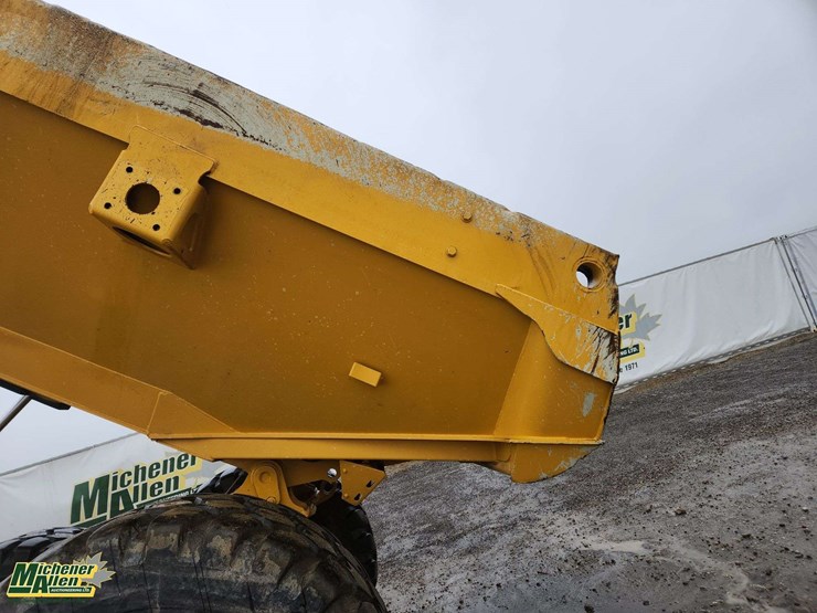 2020-deere-310e-image-25